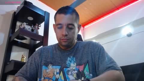 Snapshot of spartacus_cam chatting on 12-11-24, 05:00     online show from 12-11-24, 05:00