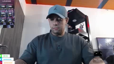 Snapshot of spartacus_cam chatting on 01-04-25, 05:27     online show from 01-04-25, 05:27