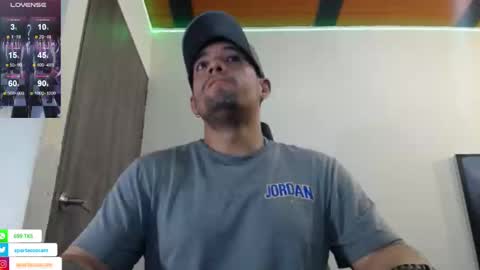 Snapshot of spartacus_cam chatting on 01-30-25, 05:41     online show from 01-30-25, 05:41