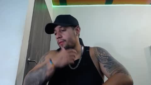 Snapshot of spartacus_cam chatting on 03-04-25, 05:42     online show from 03-04-25, 05:42