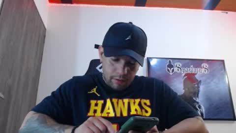 Snapshot of spartacus_cam chatting on 10-14-25, 05:30     online show from 10-14-25, 05:30