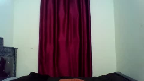 Snapshot of specialebonie chatting on 12-18-25, 10:38 specialebonie online show from 12-18-25, 10:38