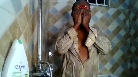 Snapshot of specialebonie chatting on 01-06-26, 10:01 specialebonie online show from 01-06-26, 10:01