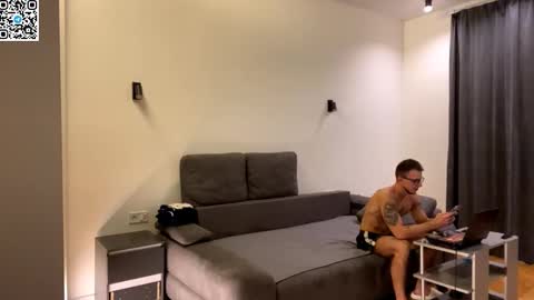 Snapshot of speed_god chatting on 09-30-25, 08:47 Alex online show from 09-30-25, 08:47