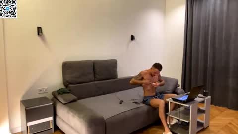 Snapshot of speed_god chatting on 10-07-25, 07:55 Alex online show from 10-07-25, 07:55