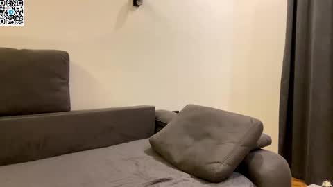 Snapshot of speed_god chatting on 10-08-25, 08:39 Alex online show from 10-08-25, 08:39