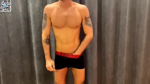 Snapshot of speed_god chatting on 11-08-25, 11:25 Alex online show from 11-08-25, 11:25