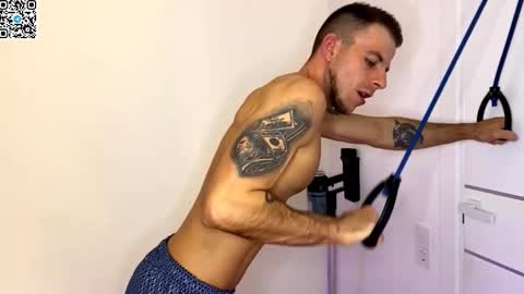 Snapshot of speed_god chatting on 11-16-25, 08:47 Alex online show from 11-16-25, 08:47