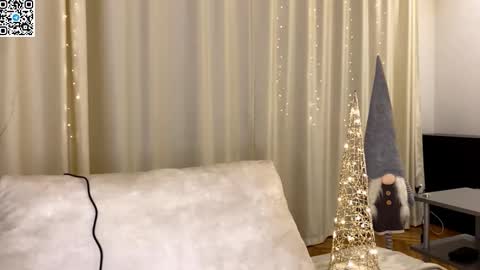 Snapshot of speed_god chatting on 12-13-25, 10:37 Alex online show from 12-13-25, 10:37