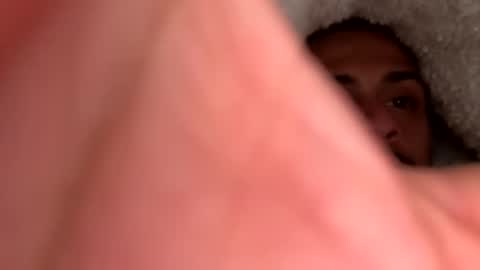 Snapshot of speel6 chatting on 01-09-25, 04:17 speel6 online show from 01-09-25, 04:17