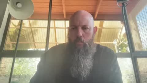 Snapshot of spenderal chatting on 10-30-25, 04:58 Beard Guy online show from 10-30-25, 04:58