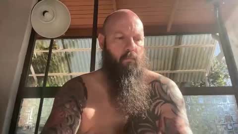 Snapshot of spenderal chatting on 11-04-25, 09:36 Beard Guy online show from 11-04-25, 09:36