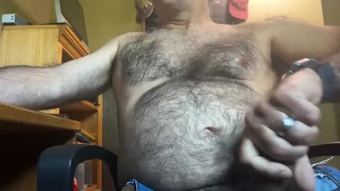 Snapshot of sphillips669 chatting on 09-12-25, 03:34 Scott online show from 09-12-25, 03:34