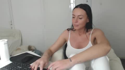 Snapshot of spicemint chatting on 01-23-25, 09:07 Carla online show from 01-23-25, 09:07