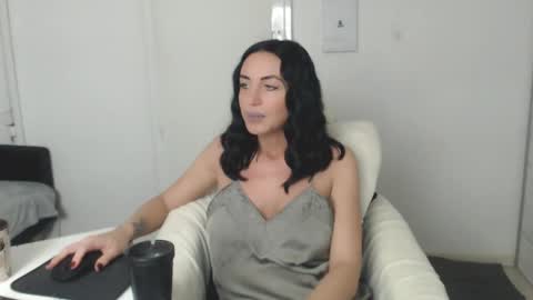 Snapshot of spicemint chatting on 01-26-25, 05:13 Carla online show from 01-26-25, 05:13