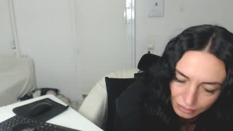 Snapshot of spicemint chatting on 02-03-25, 05:24 Carla online show from 02-03-25, 05:24