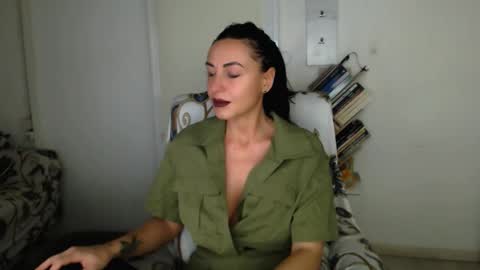 Snapshot of spicemint chatting on 09-14-25, 03:11 Carla online show from 09-14-25, 03:11