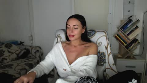 Snapshot of spicemint chatting on 09-26-25, 02:21 Carla online show from 09-26-25, 02:21