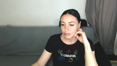 Carla online show from 04-18-26, 01:15