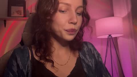 Snapshot of spicy___caramel chatting on 10-19-25, 04:40 spicy___caramel online show from 10-19-25, 04:40