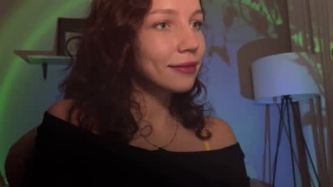 Snapshot of spicy___caramel chatting on 11-17-25, 04:46 spicy___caramel online show from 11-17-25, 04:46