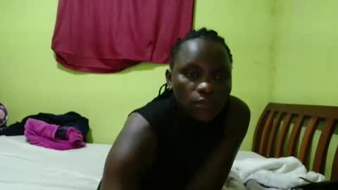spicy_bella69 online show from 05-16-26, 07:34