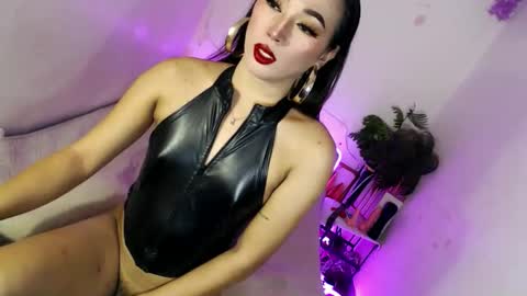 Alora online show from 12-15-25, 06:50