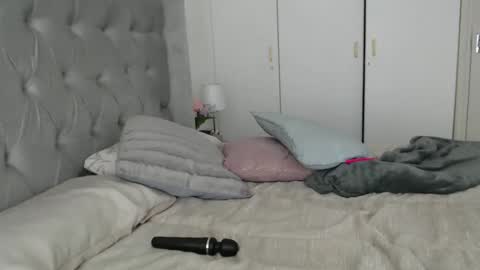 Im Angela  online show from 01-28-25, 08:14