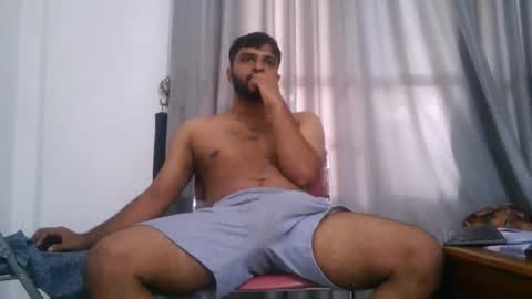 Snapshot of spicybuoy chatting on 11-18-25, 04:39 spicybuoy online show from 11-18-25, 04:39