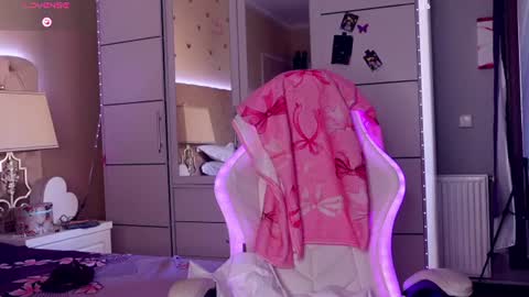 Alicia online show from 06-20-26, 05:21