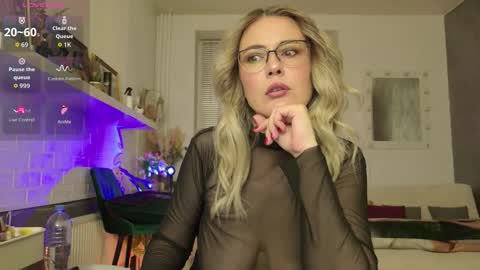 Snapshot of spicyhotmilf chatting on 03-18-26, 02:15 Lexsy online show from 03-18-26, 02:15