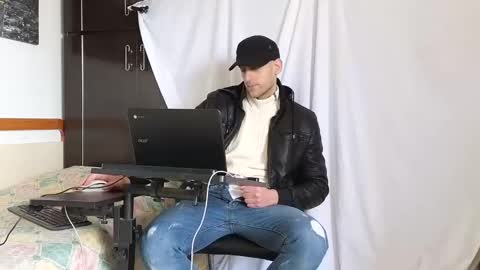 Marco. When Im offline you can view premium content in bio online show from 02-07-25, 11:56