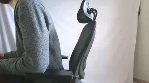 Marco. When Im offline you can view premium content in bio online show from 04-01-26, 09:10