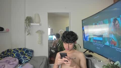 Snapshot of spider_baby_ chatting on 11-25-25, 01:27 spider_baby_ online show from 11-25-25, 01:27