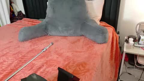 SpikedBella Same on all socials and OF online show from 11-06-25, 10:54