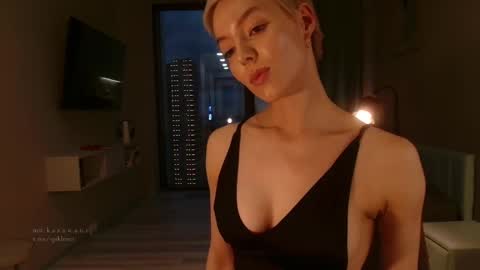 Elizabeth online show from 09-25-25, 03:27