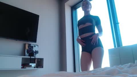 Elizabeth online show from 03-16-26, 01:04