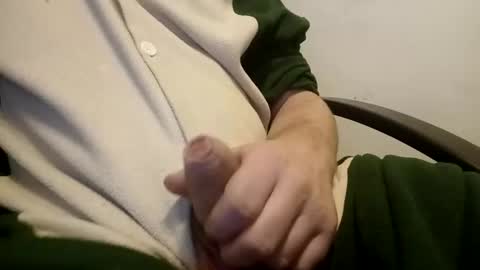 Snapshot of spikyandy chatting on 02-21-25, 11:43 spikyandy online show from 02-21-25, 11:43