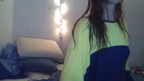 Rose online show from 01-04-25, 01:21