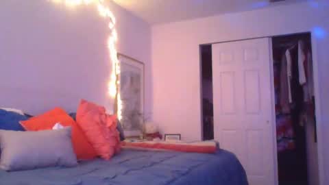 Rose online show from 01-26-25, 01:31