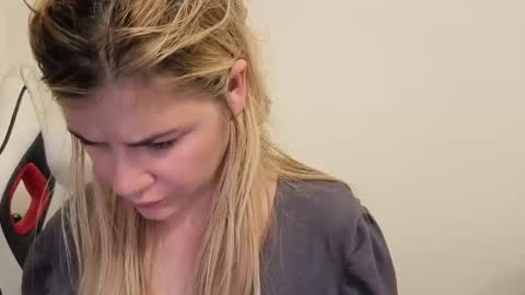 Snapshot of spiritual____ chatting on 09-25-25, 06:22 FREE ONLY FANSy online show from 09-25-25, 06:22