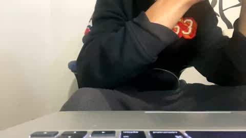 Twitter Toxiceli2 online show from 01-13-25, 09:42