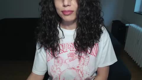 Snapshot of spoiled__doll chatting on 12-08-24, 01:58 Doll online show from 12-08-24, 01:58
