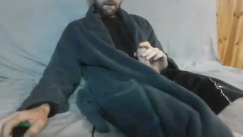 Snapshot of spokociuszek chatting on 05-17-26, 10:11 spokociuszek online show from 05-17-26, 10:11