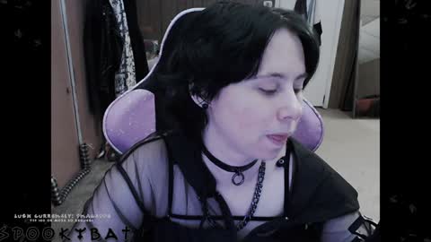 Snapshot of spookybat chatting on 12-06-24, 03:19 Shio online show from 12-06-24, 03:19