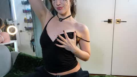 Snapshot of spookysage chatting on 11-17-25, 10:04 Sage online show from 11-17-25, 10:04