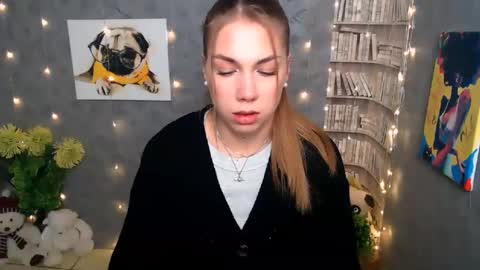 Snapshot of sport_tall_karina chatting on 01-10-25, 08:07 Karina online show from 01-10-25, 08:07