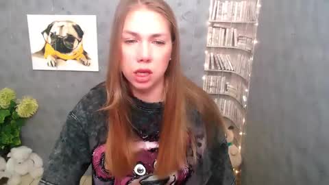 Snapshot of sport_tall_karina chatting on 02-14-25, 08:42 Karina online show from 02-14-25, 08:42