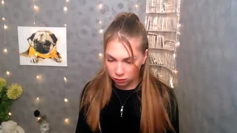 Snapshot of sport_tall_karina chatting on 03-07-25, 08:13 Karina online show from 03-07-25, 08:13