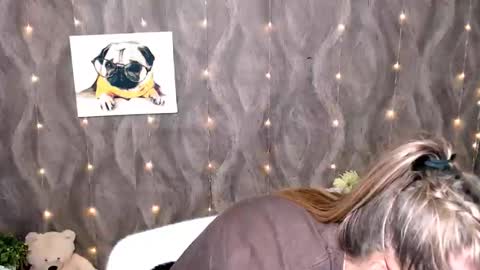 Snapshot of sport_tall_karina chatting on 09-09-25, 07:08 Karina online show from 09-09-25, 07:08